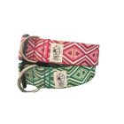 collar click bordado rosa y verde